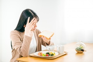 食べづわりに悩む妊婦さん